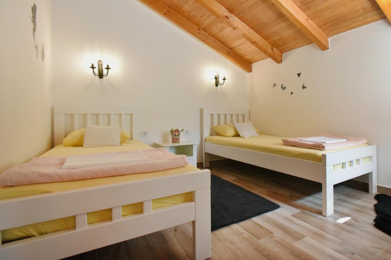 Apartamento Stone House Morinj Kotor Exterior foto