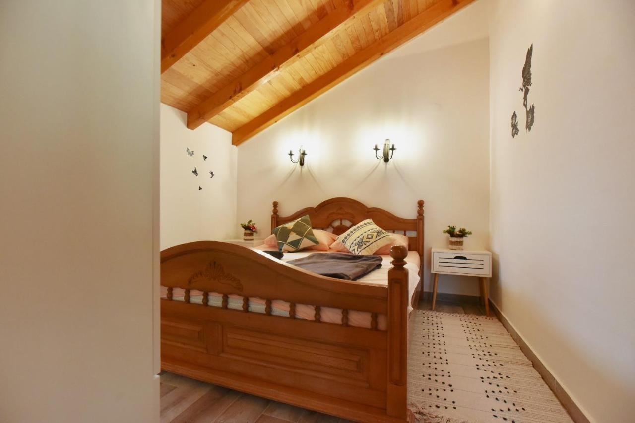 Apartamento Stone House Morinj Kotor Exterior foto