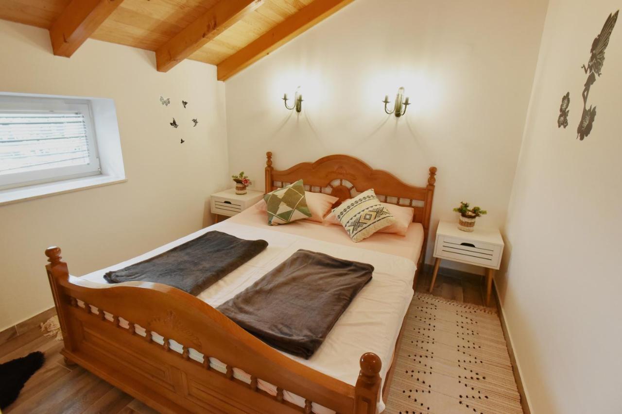 Apartamento Stone House Morinj Kotor Exterior foto
