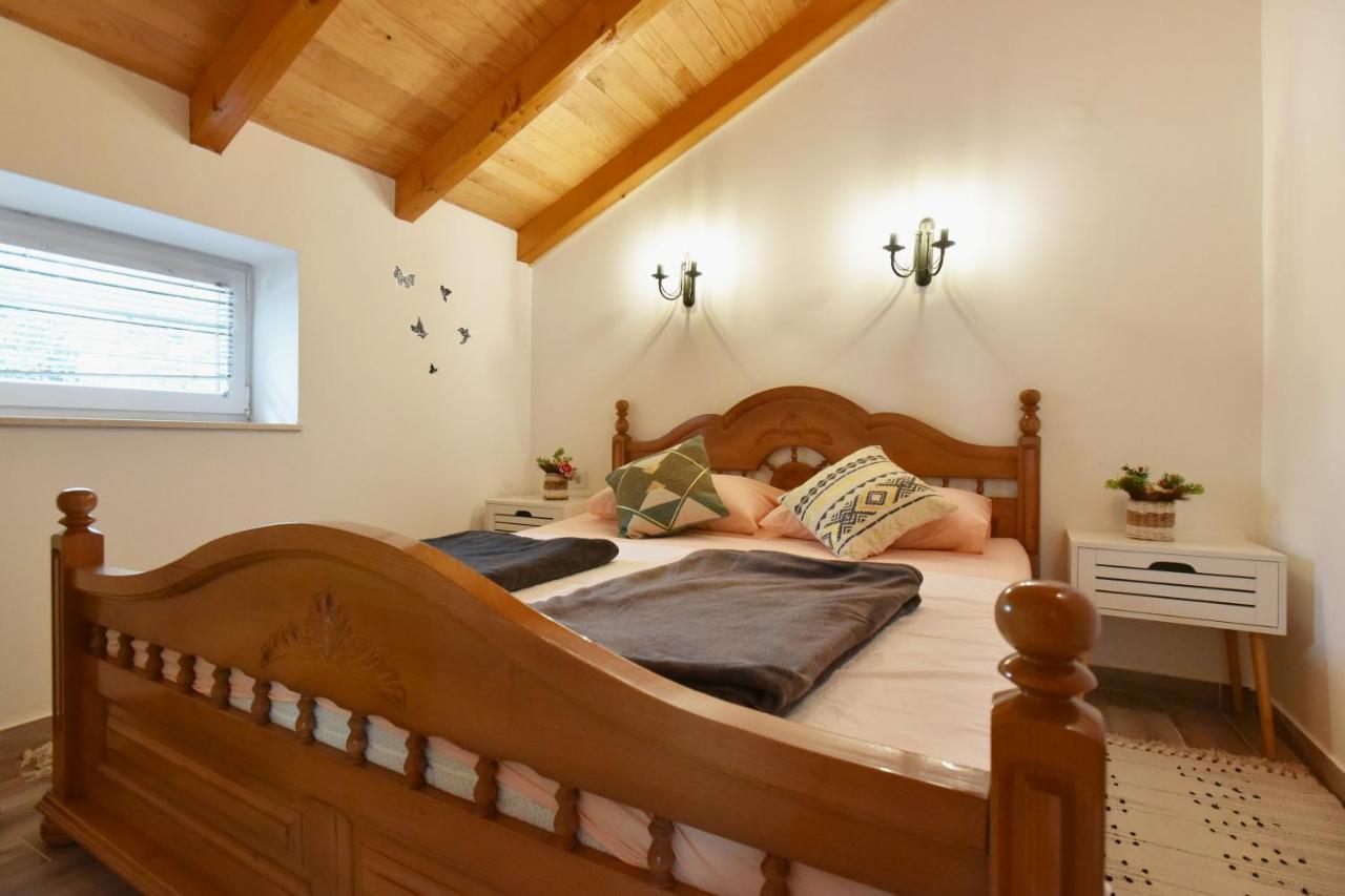 Apartamento Stone House Morinj Kotor Exterior foto