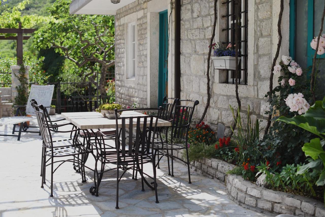 Apartamento Stone House Morinj Kotor Exterior foto