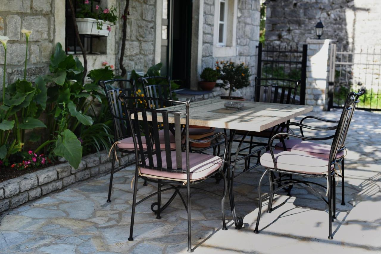 Apartamento Stone House Morinj Kotor Exterior foto