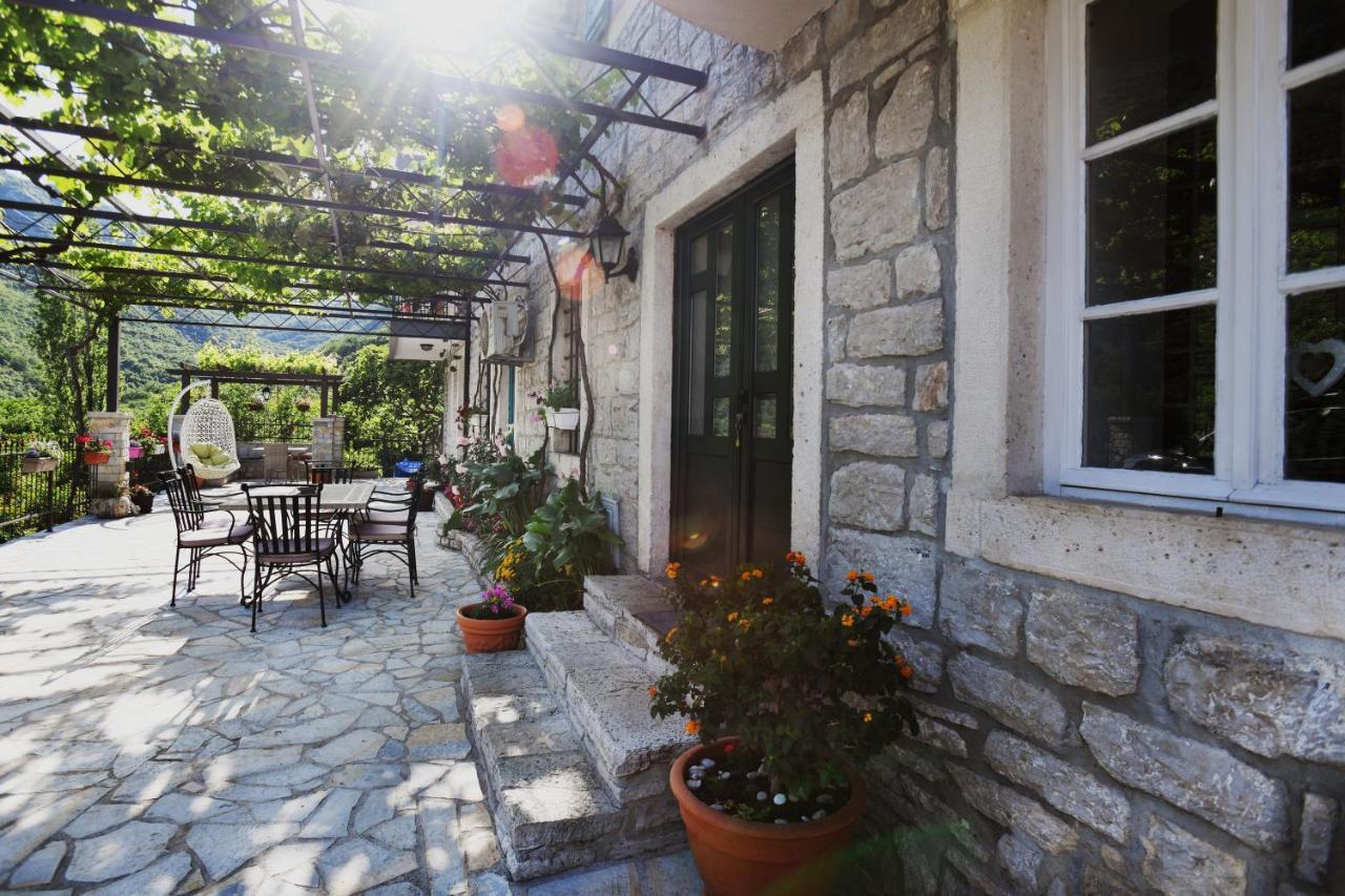 Apartamento Stone House Morinj Kotor Exterior foto