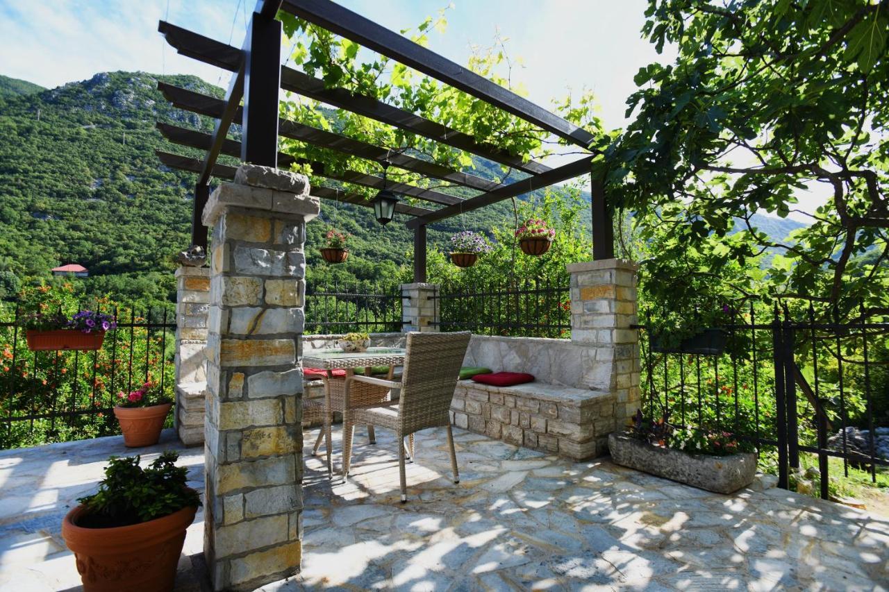 Apartamento Stone House Morinj Kotor Exterior foto